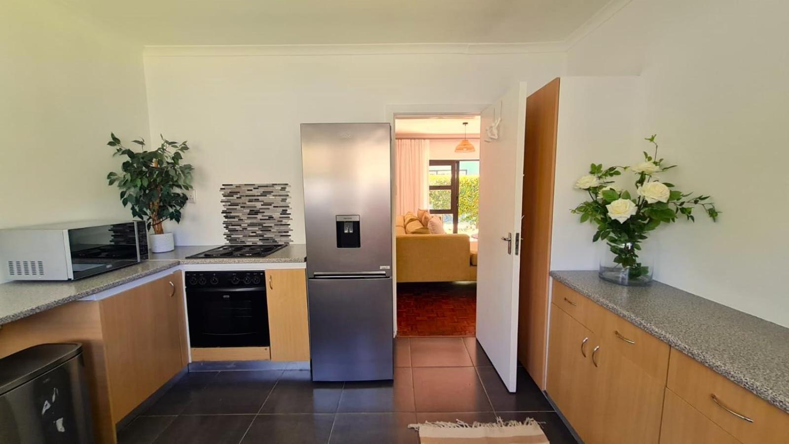 2 On Lismore Guesthouse Tokai Exteriér fotografie